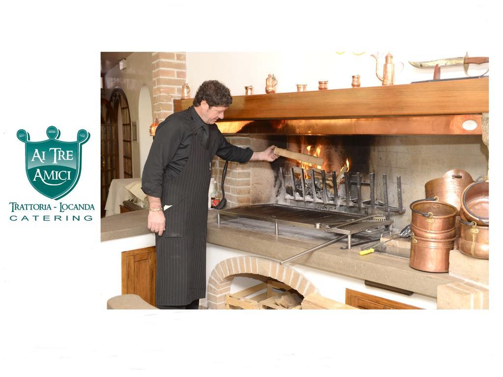 Trattoria Locanda Ai Tre Amici Mortegliano Экстерьер фото